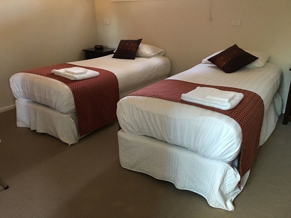 Hillview Farmstay Gundagai Esterno foto