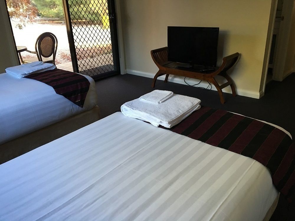 Hillview Farmstay Gundagai Esterno foto