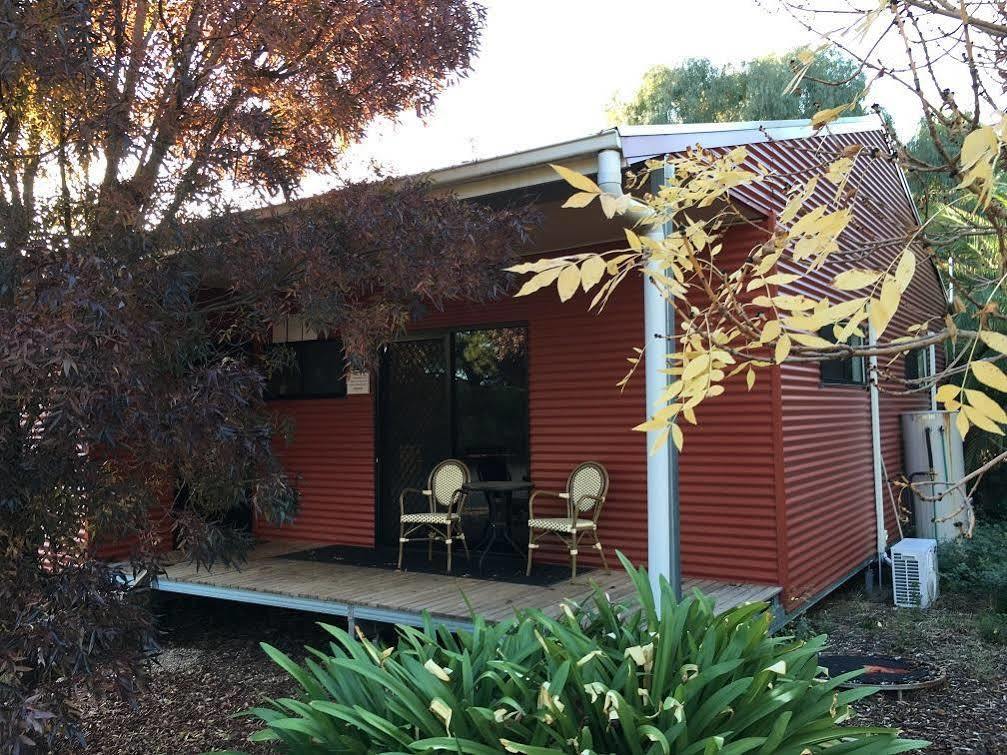 Hillview Farmstay Gundagai Esterno foto