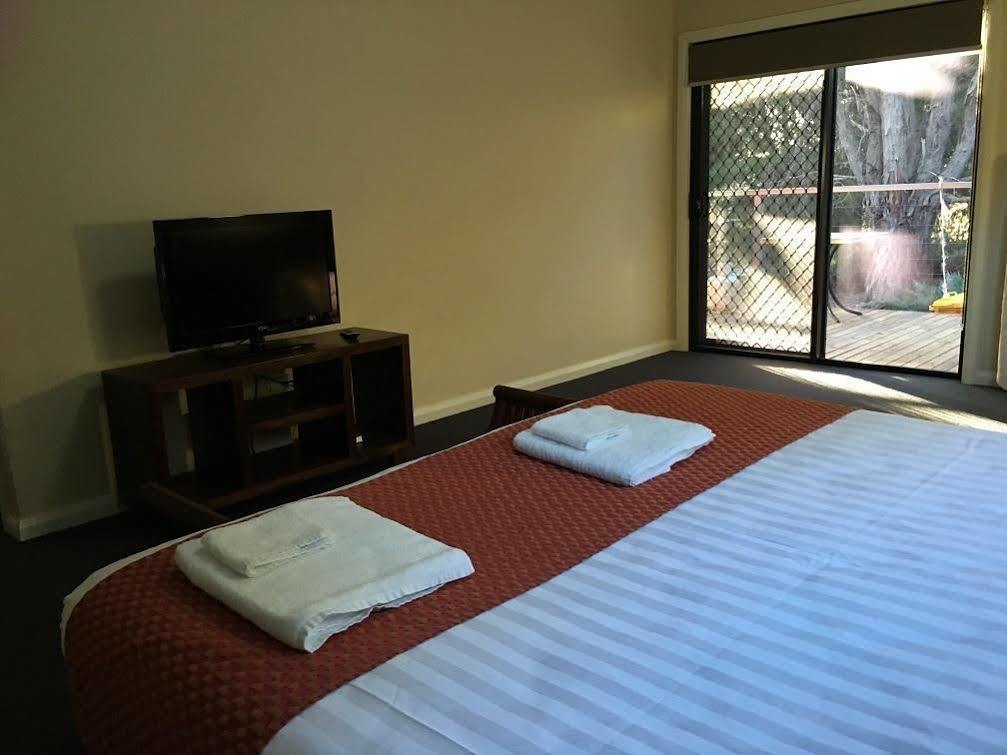 Hillview Farmstay Gundagai Esterno foto